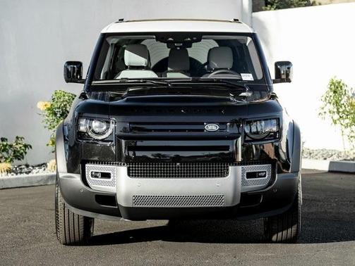2025 Land Rover Defender P300 S
