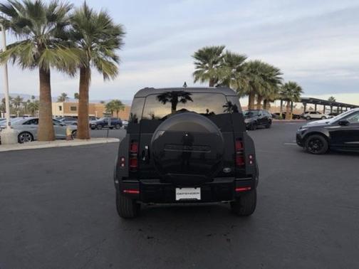 2022 Land Rover Defender 110 S