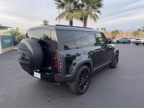 2022 Land Rover Defender 110 S