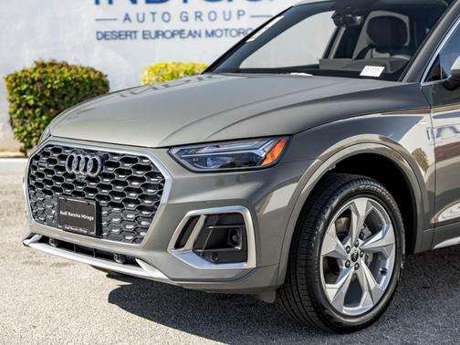 2025 Audi Q5 45 S line quattro Premium