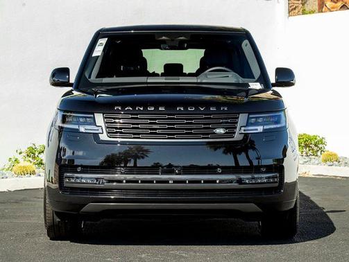 Santorini Black 2026 Land Rover Range Rover P400 SE 7 Seat