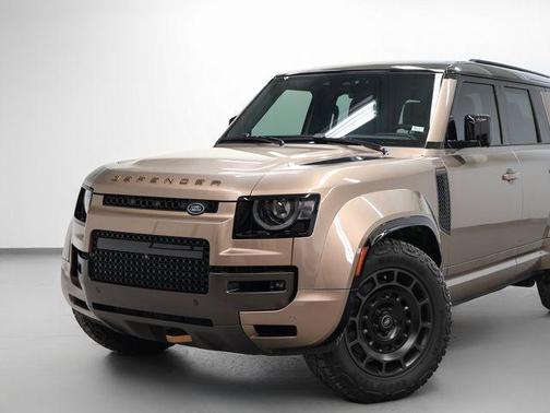 2025 Land Rover Defender V8