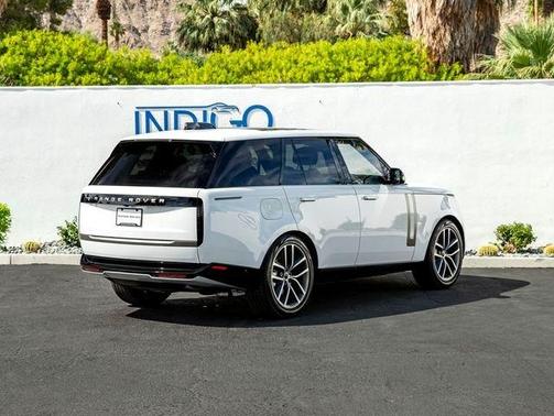 Fuji White 2026 Land Rover Range Rover P400 SE