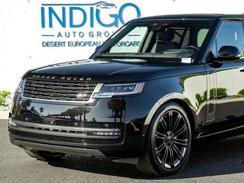 Santorini Black 2026 Land Rover Range Rover P400 SE 7 Seat