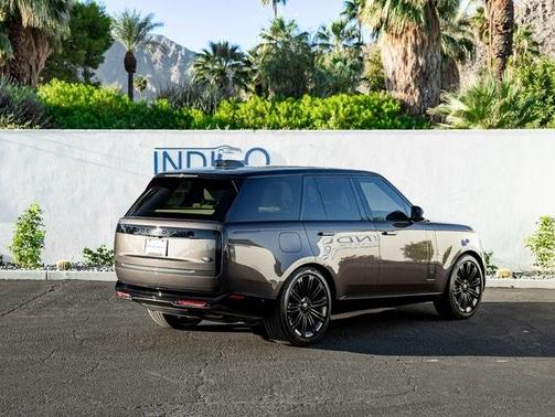 2023 Land Rover Range Rover P530 SE