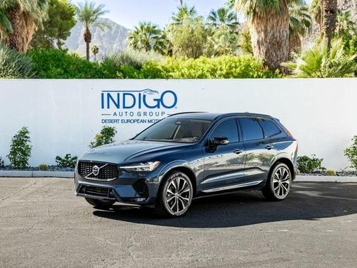 2023 Volvo XC60 B5 Plus Dark Theme