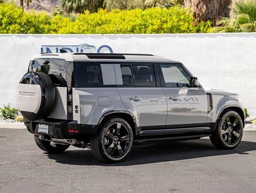 Borasco Grey 2026 Land Rover Defender P400 X-Dynamic SE