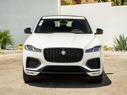 Ostuni Pearl White 2026 Jaguar F-PACE P250 R-Dynamic S