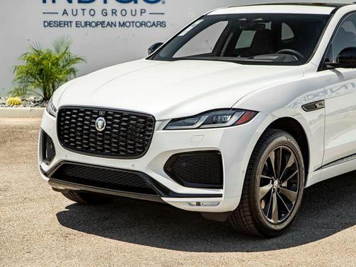 Ostuni Pearl White 2026 Jaguar F-PACE P250 R-Dynamic S