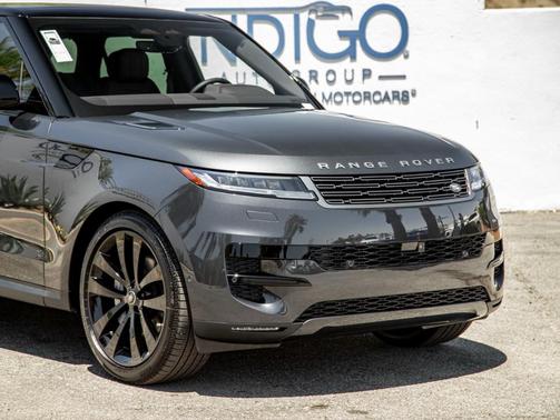 2025 Land Rover Range Rover Sport P360 SE