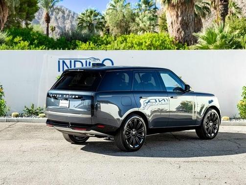 2025 Land Rover Range Rover P400 SE