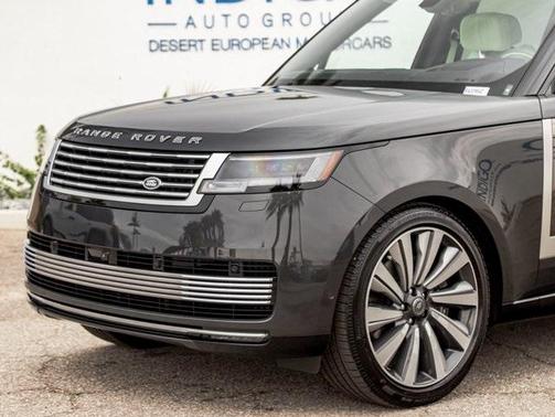 2025 Land Rover Range Rover P615 SV