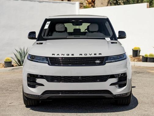 2025 Land Rover Range Rover Sport P360 SE