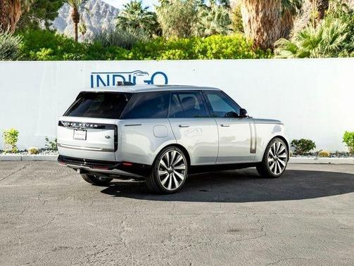 2023 Land Rover Range Rover P530 SE