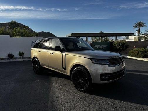 2025 Land Rover Range Rover P550e SE