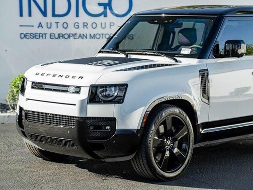 2025 Land Rover Defender P500 X-Dynamic SE