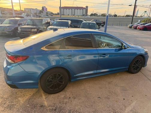 2018 Hyundai SONATA SE