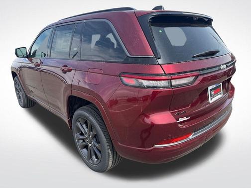 Velvet Red Pearlcoat 2026 Jeep Grand Cherokee Limited