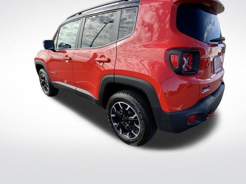 2023 Jeep Renegade Trailhawk