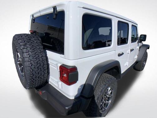 Bright White Clearcoat 2026 Jeep Wrangler Rubicon