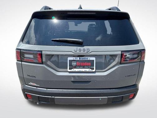 Sting Gray Clearcoat 2026 Jeep Cherokee LAREDO/LIMITED