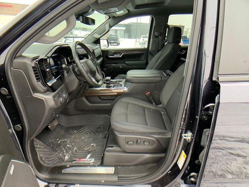 Dark Ash Metallic 2024 Chevrolet Silverado 1500 LT Trail Boss