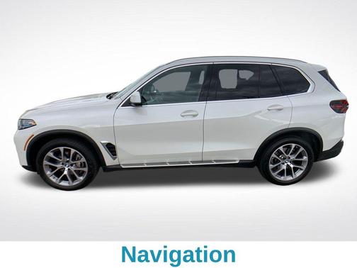 White Metallic 2026 BMW X5 xDrive40i