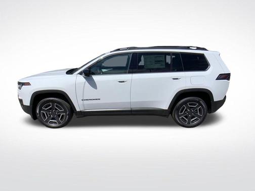Bright White Clearcoat 2026 Jeep Cherokee LAREDO/LIMITED