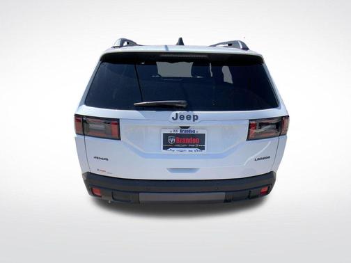 Bright White Clearcoat 2026 Jeep Cherokee LAREDO/LIMITED