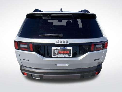 2026 Jeep Cherokee Overland