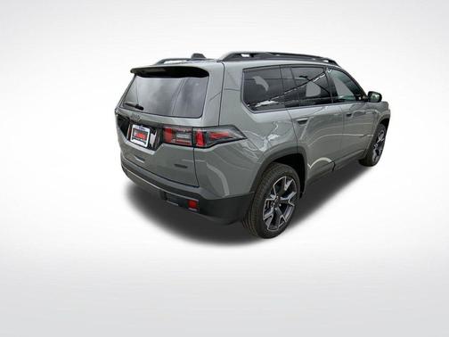 Sting Gray Clearcoat 2026 Jeep Cherokee Overland