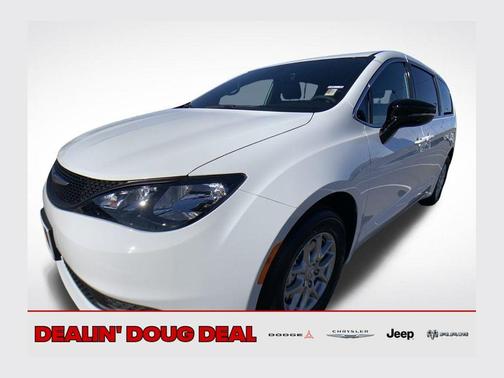 2026 Chrysler Voyager LX