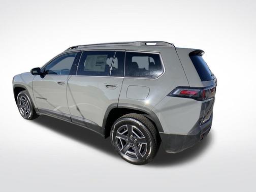 Sting Gray Clearcoat 2026 Jeep Cherokee LAREDO/LIMITED