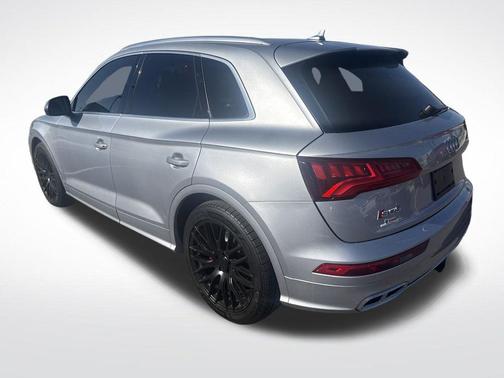 Florett Silver Metallic 2018 Audi SQ5 3.0T Premium Plus