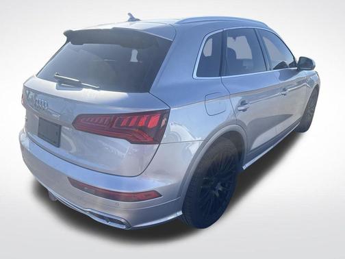 Florett Silver Metallic 2018 Audi SQ5 3.0T Premium Plus