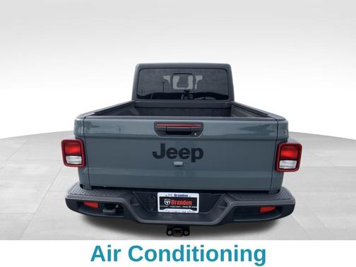 2024 Jeep Gladiator Sport