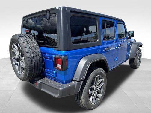 2025 Jeep Wrangler 4xe Sport