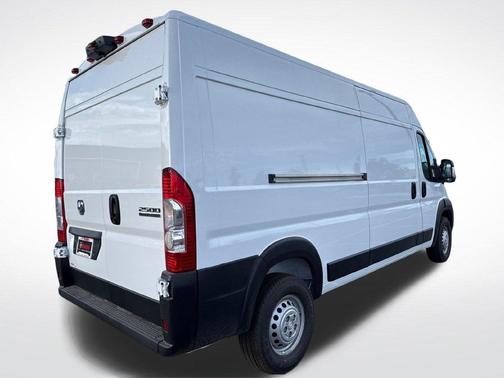 Bright White Clearcoat 2027 RAM ProMaster 2500 HIGH ROOF