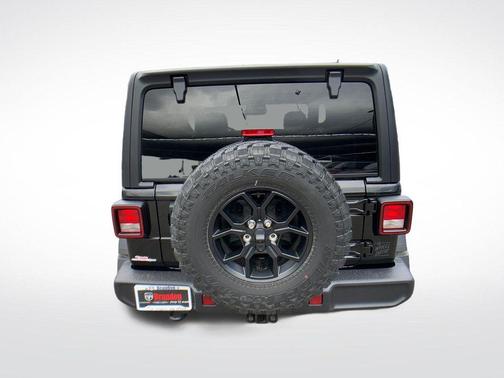 Black Clearcoat 2026 Jeep Wrangler Sport