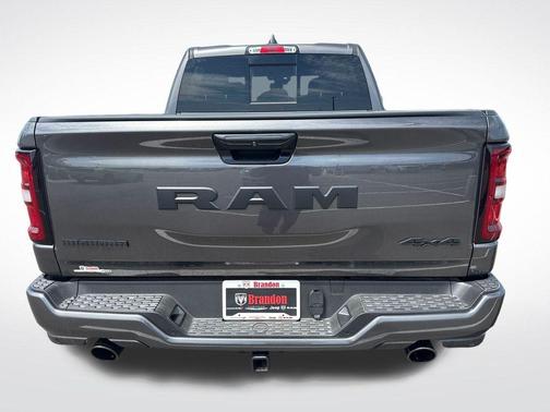 Granite Crystal Clearcoat Metallic 2026 RAM 1500 Big Horn/Lone Star