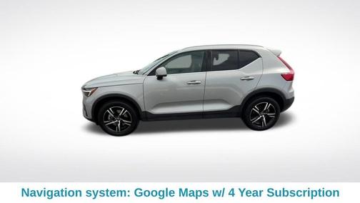 2025 Volvo XC40 B5 Core Bright Theme