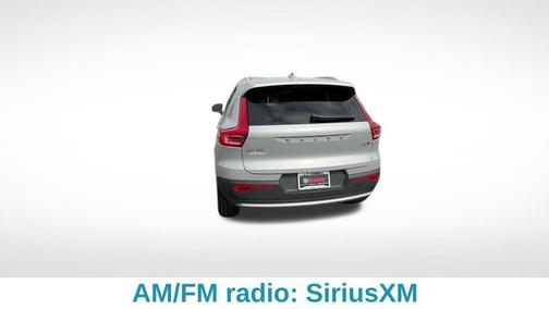 2025 Volvo XC40 B5 Core Bright Theme