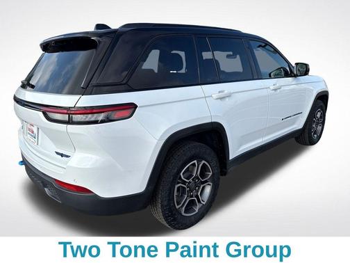 Bright White Clearcoat 2023 Jeep Grand Cherokee 4xe Trailhawk