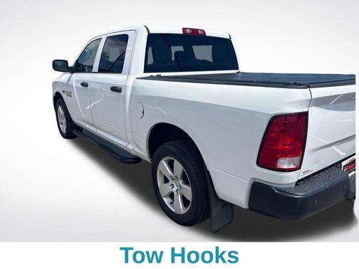 Bright White Clearcoat 2018 RAM 1500 ST