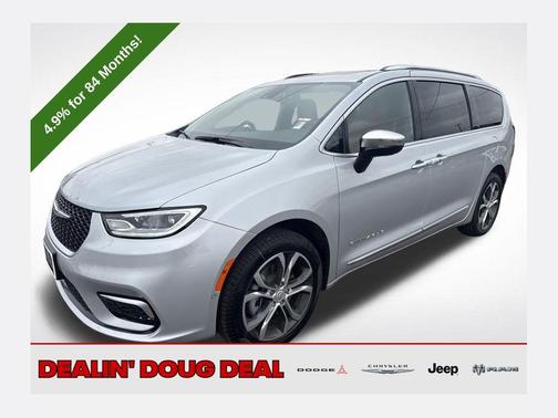 Silver Mist Clearcoat 2026 Chrysler Pacifica Pinnacle