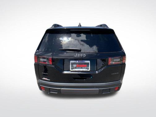 Diamond Black 2026 Jeep Cherokee LAREDO/LIMITED