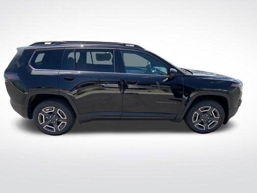 Diamond Black 2026 Jeep Cherokee LAREDO/LIMITED