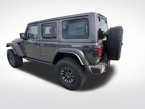 Granite Crystal Clearcoat Metallic 2026 Jeep Wrangler Rubicon