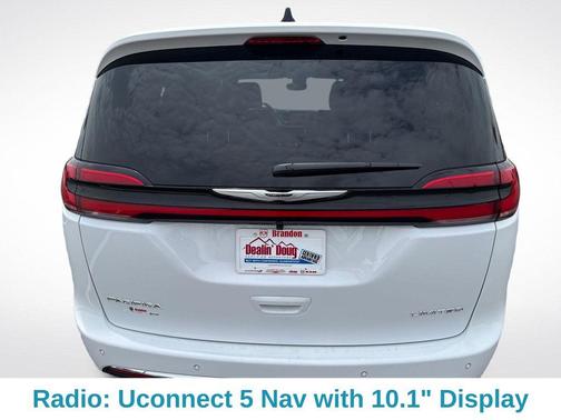 Bright White Clearcoat 2026 Chrysler Pacifica Limited