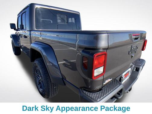 Granite Crystal Clearcoat Metallic 2026 Jeep Gladiator Sport